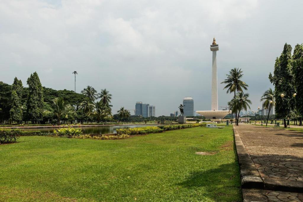 Hotel 88 Grogol By Wh Jakarta Buitenkant foto