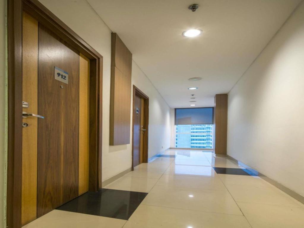 Hotel 88 Grogol By Wh Jakarta Buitenkant foto